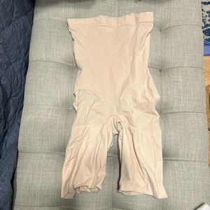 Spanx High waisted shorts